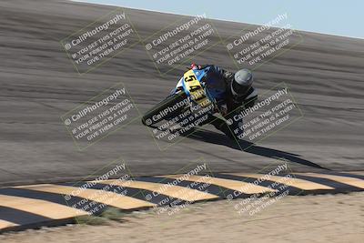 media/Oct-13-2025-Moto Forza (Mon) [[a66d839500]]/3-B Group/Session 2 (Bowl)/